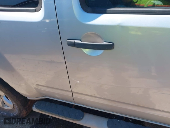 2010 Nissan Xterra S z VIN 5N1AN0NW7AC512384, wystawiony jako IAAI lot #42317041 z przebiegiem 143 994 mil mil oraz . Historia ofert i sprzedaży dostępna na DreamBid. Obrazek 6.