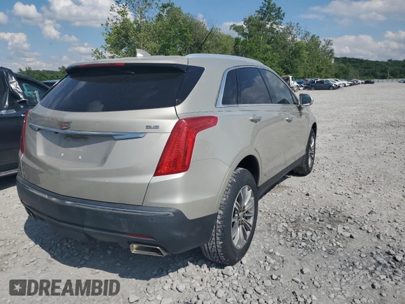 2017 Cadillac XT5 Luxury FWD z VIN 1GYKNBRS9HZ121914, wystawiony jako Copart lot #56901985 z przebiegiem 81 017 mil mil oraz Szkoda całkowita • Salvage title. Historia ofert i sprzedaży dostępna na DreamBid. Obrazek 3.