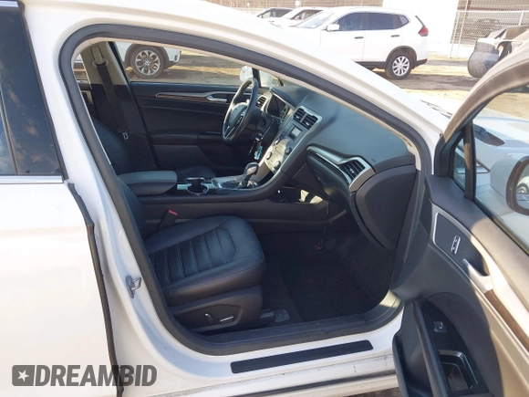 2015 Ford Fusion SE with VIN 1FA6P0HD2F5108523, listed as a IAAI auction lot 41894138 with 98,595 mi miles. Bid and sale history available at carsss.com. Image 5.