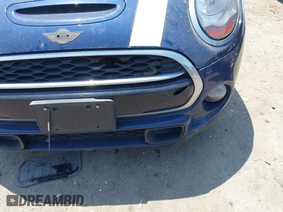 2015 MINI Hardtop S z VIN WMWXP7C59F2A35983, wystawiony jako IAAI lot #42303948 z przebiegiem 100 492 mil mil oraz . Historia ofert i sprzedaży dostępna na DreamBid. Obrazek 6.