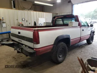 1988 Chevrolet Silverado 3500 z VIN 1GCGC34K9JE116935, wystawiony jako Copart lot #72621064 z przebiegiem 160 593 mil mil oraz Tytuł czysty. Historia ofert i sprzedaży dostępna na DreamBid. Obrazek 3.