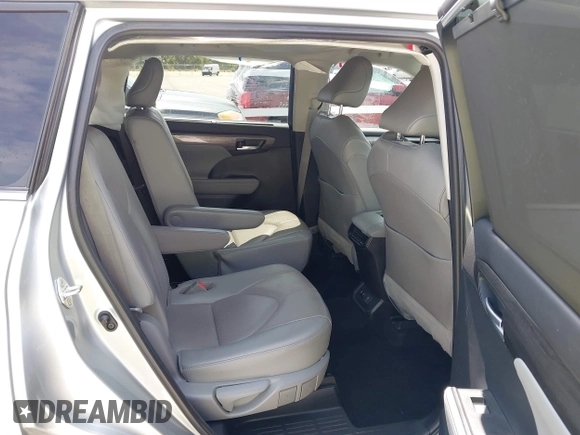 2021 Toyota Highlander Limited z VIN 5TDYZRAH1MS526643, wystawiony jako IAAI lot #41920215 z przebiegiem 34 730 mil mil oraz . Historia ofert i sprzedaży dostępna na DreamBid. Obrazek 8.