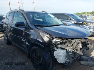 2017 Toyota RAV4 LE z VIN JTMBFREV9HJ128453, wystawiony jako IAAI lot #42270934 z przebiegiem 145 566 mil mil oraz . Historia ofert i sprzedaży dostępna na DreamBid. Obrazek 1.