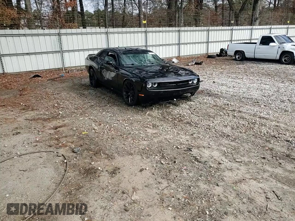 2017 Dodge Challenger SXT z VIN 2C3CDZAG3HH607149, wystawiony jako Copart lot #81941844 z przebiegiem 141 536 mil mil oraz Szkoda całkowita • Salvage title. Historia ofert i sprzedaży dostępna na DreamBid. Obrazek 13.