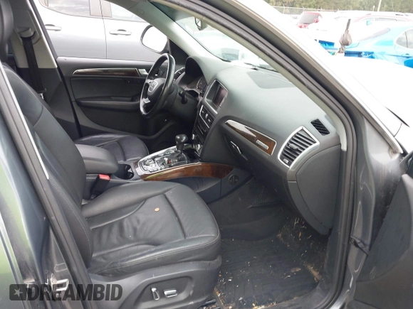 2013 Audi Q5 Premium Plus z VIN WA1LFAFP1DA049126, wystawiony jako IAAI lot #42200881 z przebiegiem 159 493 mil mil oraz . Historia ofert i sprzedaży dostępna na DreamBid. Obrazek 5.