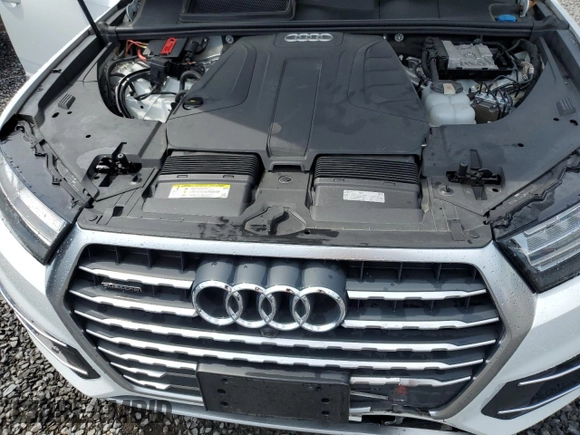 2019 Audi Q7 Premium Plus with VIN WA1LHAF71KD047849, listed as a Copart auction lot 64418045 with 59,686 mi miles and Salvage title. Bid and sale history available at DreamBid. Image 12.