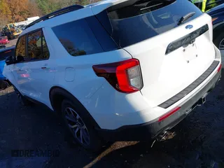 2022 Ford Explorer ST-Line with VIN 1FMSK7KH7NGB34741, listed as a IAAI auction lot 40963030 with 20,504 mi miles. Bid and sale history available at carsss.com. Image 3.