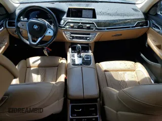 2022 BMW 7 Series 740i with VIN WBA7T2C05NCH85764, listed as a Copart auction lot 61272223 with 33,830 mi miles. Bid and sale history available at carsss.com. Image 8.