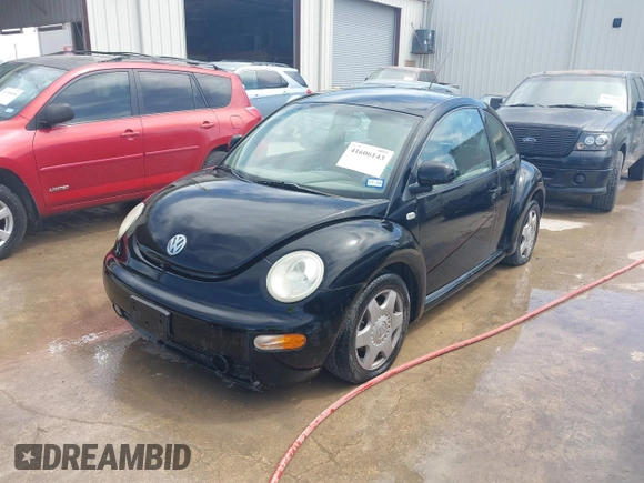 1999 Volkswagen Beetle GLS z VIN 3VWCA21C2XM404338, wystawiony jako IAAI lot #41606143 z przebiegiem 192 205 mil mil oraz . Historia ofert i sprzedaży dostępna na DreamBid. Obrazek 2.