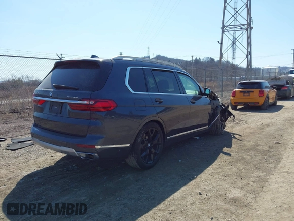 2020 BMW X7 xDrive40i with VIN 5UXCW2C03L9A01096, listed as a IAAI auction lot 41774774 with 55,596 mi miles. Bid and sale history available at carsss.com. Image 4.