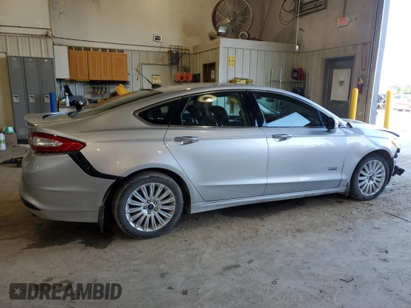 2014 Ford Fusion Titanium with VIN 3FA6P0SU9ER266393, listed as a Copart auction lot 59842455 with 144,701 mi miles and Salvage title. Bid and sale history available at DreamBid. Image 3.