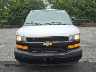 2020 Chevrolet Express Cargo with VIN 1GCWGAFG0L1178831, listed as a Copart auction lot 62545515 with 103,007 mi miles and Clean title. Bid and sale history available at DreamBid. Image 5.