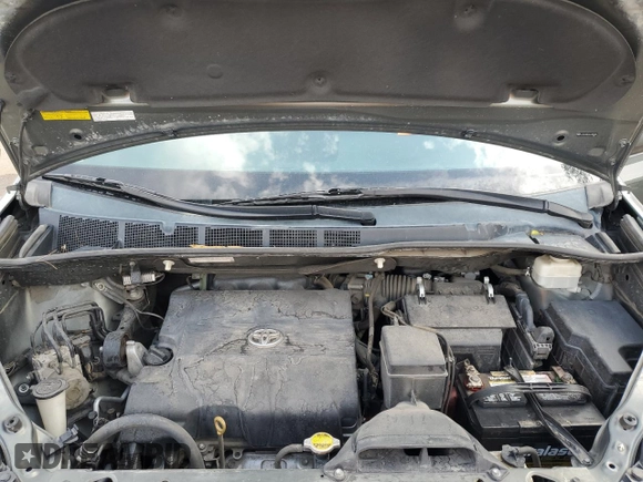 2014 Toyota Sienna LE with VIN 5TDJK3DC4ES085384, listed as a Copart auction lot 60375125 with 81,696 mi miles and Salvage title. Bid and sale history available at DreamBid. Image 12.