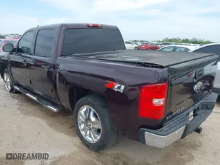 2008 Chevrolet Silverado 1500 LT w/1LT with VIN 2GCEK13J281331057, listed as a IAAI auction lot 41949729 with 276,931 mi miles. Bid and sale history available at carsss.com. Image 3.