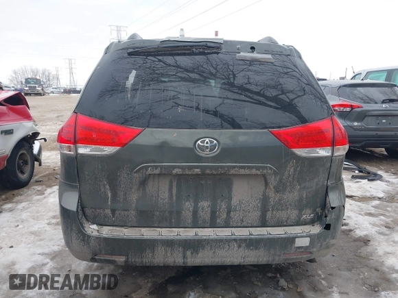 2012 Toyota Sienna XLE AAS with VIN 5TDYK3DCXCS206978, listed as a IAAI auction lot 41374061 with 307,827 mi miles and . Bid and sale history available at DreamBid. Image 17.