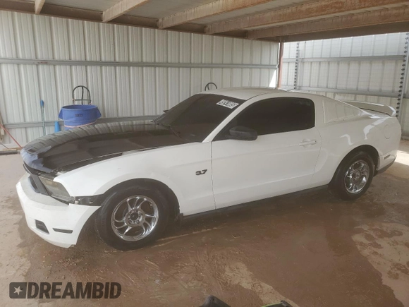 2011 Ford Mustang V6 with VIN 1ZVBP8AM2B5166530, listed as a Copart auction lot 49241085 with 140,842 mi miles and Clean Title. Bid and sale history available at carsss.com. Image 1.