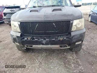 2007 Chevrolet Avalanche LTZ z VIN 3GNFK12357G286474, wystawiony jako IAAI lot #42110263 z przebiegiem 282 901 mil mil oraz . Historia ofert i sprzedaży dostępna na DreamBid. Obrazek 12.