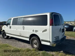 2002 Chevrolet Express with VIN 1GAHG39R921243538, listed as a Copart auction lot 78916214 with 512,936 mi miles and Clean Title. Bid and sale history available at carsss.com. Image 3.