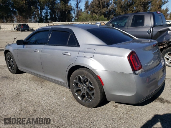 2018 Chrysler 300 S z VIN 2C3CCAGG8JH267272, wystawiony jako Copart lot #49331875 z przebiegiem 70 691 mil mil oraz Szkoda całkowita • Salvage title. Historia ofert i sprzedaży dostępna na DreamBid. Obrazek 2.