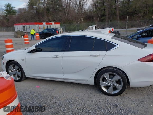 2018 Buick Regal Preferred with VIN W04GL6SX1J1076934, listed as a IAAI auction lot 41899255 with 159,917 mi miles and . Bid and sale history available at DreamBid. Image 14.
