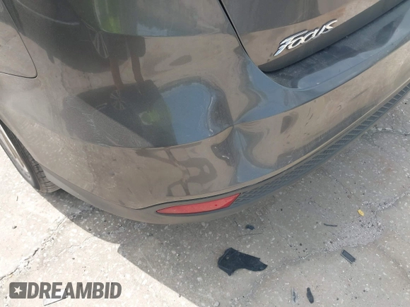 2016 Ford Focus SE with VIN 1FADP3F27GL264452, listed as a IAAI auction lot 41842240 with 180,261 mi miles. Bid and sale history available at carsss.com. Image 12.