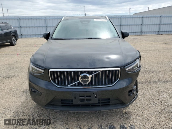 2024 Volvo XC40 Plus Bright Theme with VIN YV4L12UE4R2366179, listed as a Copart auction lot 56550015 with 863 mi miles and Salvage title. Bid and sale history available at DreamBid. Image 5.