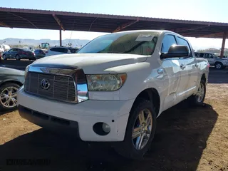 2008 Toyota Tundra 4WD Truck LTD with VIN 5TFDV58178X043007, listed as a IAAI auction lot 41306550 with 209,127 mi miles. Bid and sale history available at carsss.com. Image 17.
