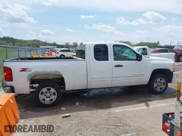 2011 Chevrolet Silverado 1500 LT with VIN 1GCRKSE30BZ169661, listed as a IAAI auction lot 42082818 with 234,384 mi miles and . Bid and sale history available at DreamBid. Image 13.