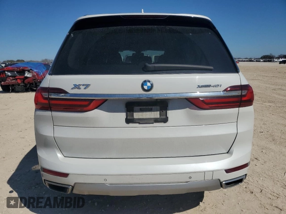 2020 BMW X7 xDrive40i with VIN 5UXCW2C07L9B38798, listed as a Copart auction lot 46423935 with 68,461 mi miles and Salvage Title. Bid and sale history available at carsss.com. Image 6.