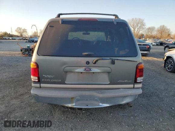 2001 Ford Explorer Eddie Bauer with VIN 1FMZU84P01UB51671, listed as a Copart auction lot 82465744 with 127,592 mi miles and Clean title. Bid and sale history available at DreamBid. Image 6.