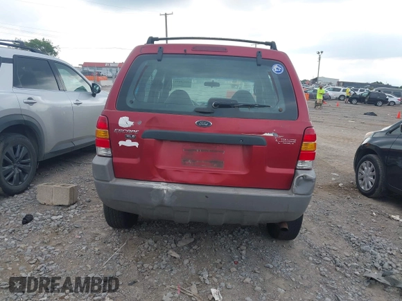 2001 Ford Escape with VIN 1FMCU01121KE83520, listed as a IAAI auction lot 42578099 with 279,085 mi miles and . Bid and sale history available at DreamBid. Image 6.