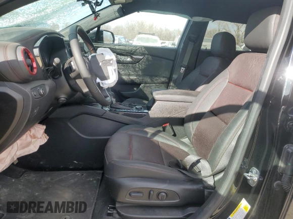 2025 Chevrolet Blazer RS with VIN 3GNKBKRS2SS102230, listed as a Copart auction lot 43135005 with 9,194 mi miles and Salvage title. Bid and sale history available at DreamBid. Image 7.