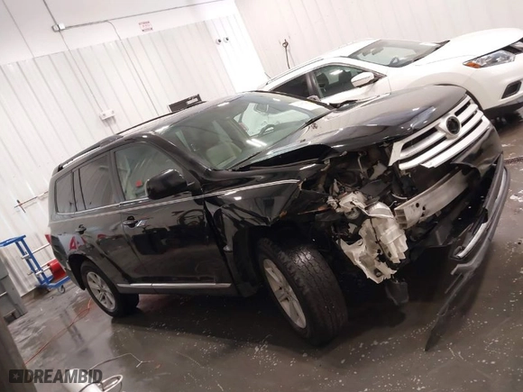 2012 Toyota Highlander with VIN 5TDBK3EH2CS163379, listed as a IAAI auction lot 41807409 with 202,554 mi miles. Bid and sale history available at carsss.com. Image 13.