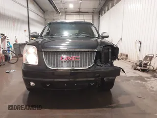 2011 GMC Yukon SLT with VIN 1GKS2CE04BR145686, listed as a IAAI auction lot 41909122 with 105,574 mi miles and . Bid and sale history available at DreamBid. Image 13.