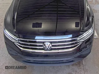2024 Volkswagen Tiguan SE with VIN 3VV3B7AX6RM075535, listed as a IAAI auction lot 42845052 with 20,867 mi miles and . Bid and sale history available at DreamBid. Image 12.