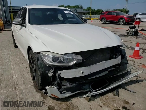 2013 BMW 3 Series 328i z VIN WBA3A5C53DF356540, wystawiony jako Copart lot #62729845 z przebiegiem 155 470 mil mil oraz Szkoda całkowita • Salvage title. Historia ofert i sprzedaży dostępna na DreamBid. Obrazek 13.