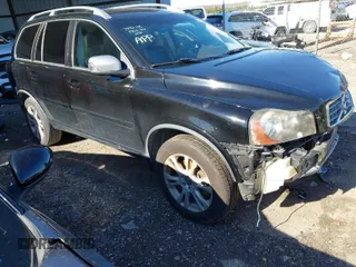 2013 Volvo XC90 Premier Plus with VIN YV4952CY6D1667612, listed as a IAAI auction lot 40853303 with 104,750 mi miles. Bid and sale history available at carsss.com. Image 1.