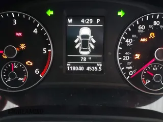 2015 Volkswagen Passat SEL Premium z VIN 1VWCV7A39FC036953, wystawiony jako IAAI lot #42181825 z przebiegiem 118 040 mil mil oraz . Historia ofert i sprzedaży dostępna na DreamBid. Obrazek 15.