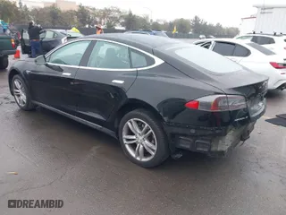 2013 Tesla Model S with VIN 5YJSA1CN0DFP20408, listed as a IAAI auction lot 41524470 with 1 mi miles. Bid and sale history available at carsss.com. Image 3.