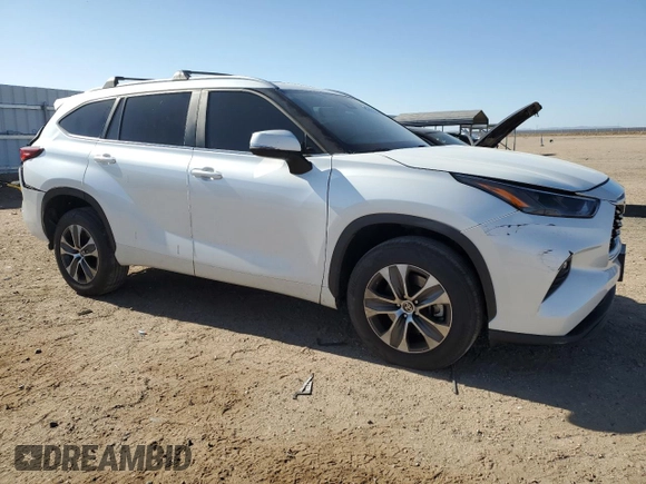2023 Toyota Highlander L z VIN 5TDKDRAH9PS041904, wystawiony jako Copart lot #57425145 z przebiegiem 30 953 mil mil oraz Szkoda całkowita • Salvage title. Historia ofert i sprzedaży dostępna na DreamBid. Obrazek 4.