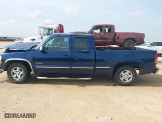 2000 Chevrolet C/K 1500 with VIN 1GCEC19W3YZ118772, listed as a IAAI auction lot 41678792 with 1 mi miles. Bid and sale history available at carsss.com. Image 14.
