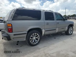 2003 Chevrolet Suburban LT with VIN 1GNEC16Z93J261285, listed as a Copart auction lot 61180305 with 211,620 mi miles and Non repairable. Bid and sale history available at DreamBid. Image 3.