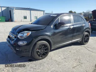 2018 FIAT 500X Trekking z VIN ZFBCFXCB5JP684637, wystawiony jako Copart lot #48512835 z przebiegiem 134 559 mil mil oraz Szkody całkowita. Historia ofert i sprzedaży dostępna na DreamBid. Obrazek 1.