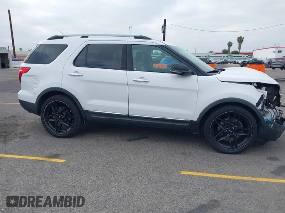2015 Ford Explorer XLT with VIN 1FM5K7D80FGB50324, listed as a IAAI auction lot 42067992 with 106,207 mi miles and . Bid and sale history available at carsss.com. Image 13.