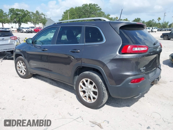 2016 Jeep Cherokee Latitude z VIN 1C4PJMCS1GW367447, wystawiony jako IAAI lot #42367643 z przebiegiem 151 072 mil mil oraz . Historia ofert i sprzedaży dostępna na DreamBid. Obrazek 3.