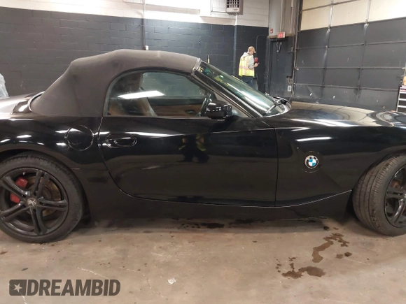 2008 BMW Z4 3.0si with VIN 4USBU53528LX04769, listed as a IAAI auction lot 42039757 with 113,500 mi miles and . Bid and sale history available at DreamBid. Image 13.