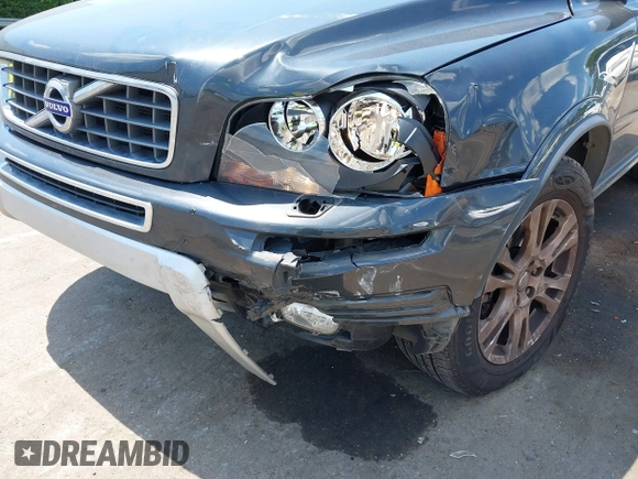 2013 Volvo XC90 Premier Plus with VIN YV4952CYXD1657584, listed as a IAAI auction lot 39643223 with 108,202 mi miles. Bid and sale history available at carsss.com. Image 6.