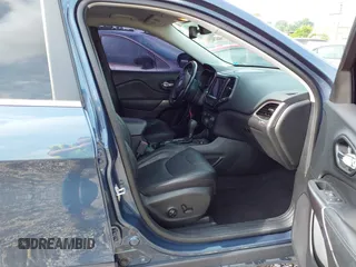 2021 Jeep Cherokee Latitude Lux with VIN 1C4PJLMN8MD155199, listed as a IAAI auction lot 42335462 with 41,069 mi miles and . Bid and sale history available at DreamBid. Image 5.
