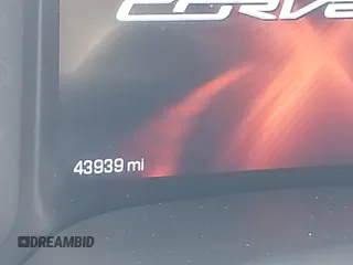 2019 Chevrolet Corvette 1LT z VIN 1G1YB2D74K5102125, wystawiony jako IAAI lot #42047085 z przebiegiem 43 939 mil mil oraz . Historia ofert i sprzedaży dostępna na DreamBid. Obrazek 16.