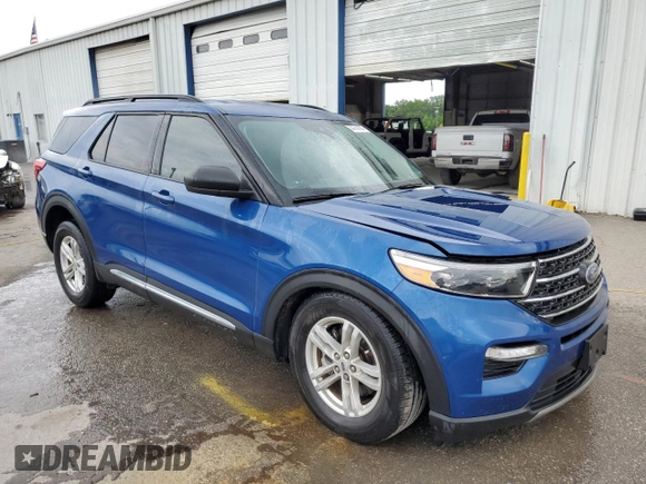 2022 Ford Explorer XLT with VIN 1FMSK7DH7NGC02324, listed as a Copart auction lot 55757885 with 19,078 mi miles and Salvage title. Bid and sale history available at DreamBid. Image 4.